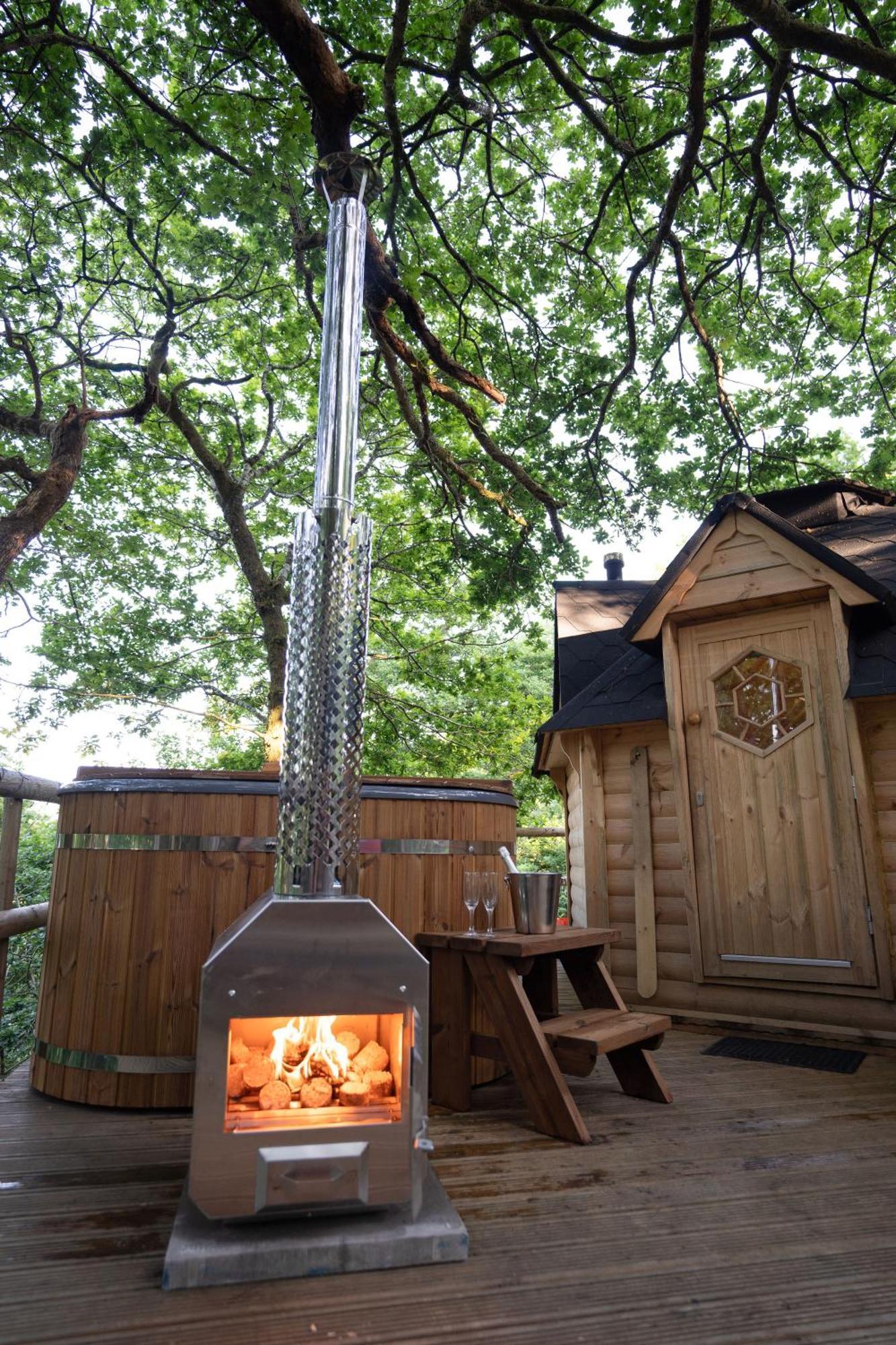 Chestnut Tree House With Hot Tub & Sauna Barmouth Dış mekan fotoğraf